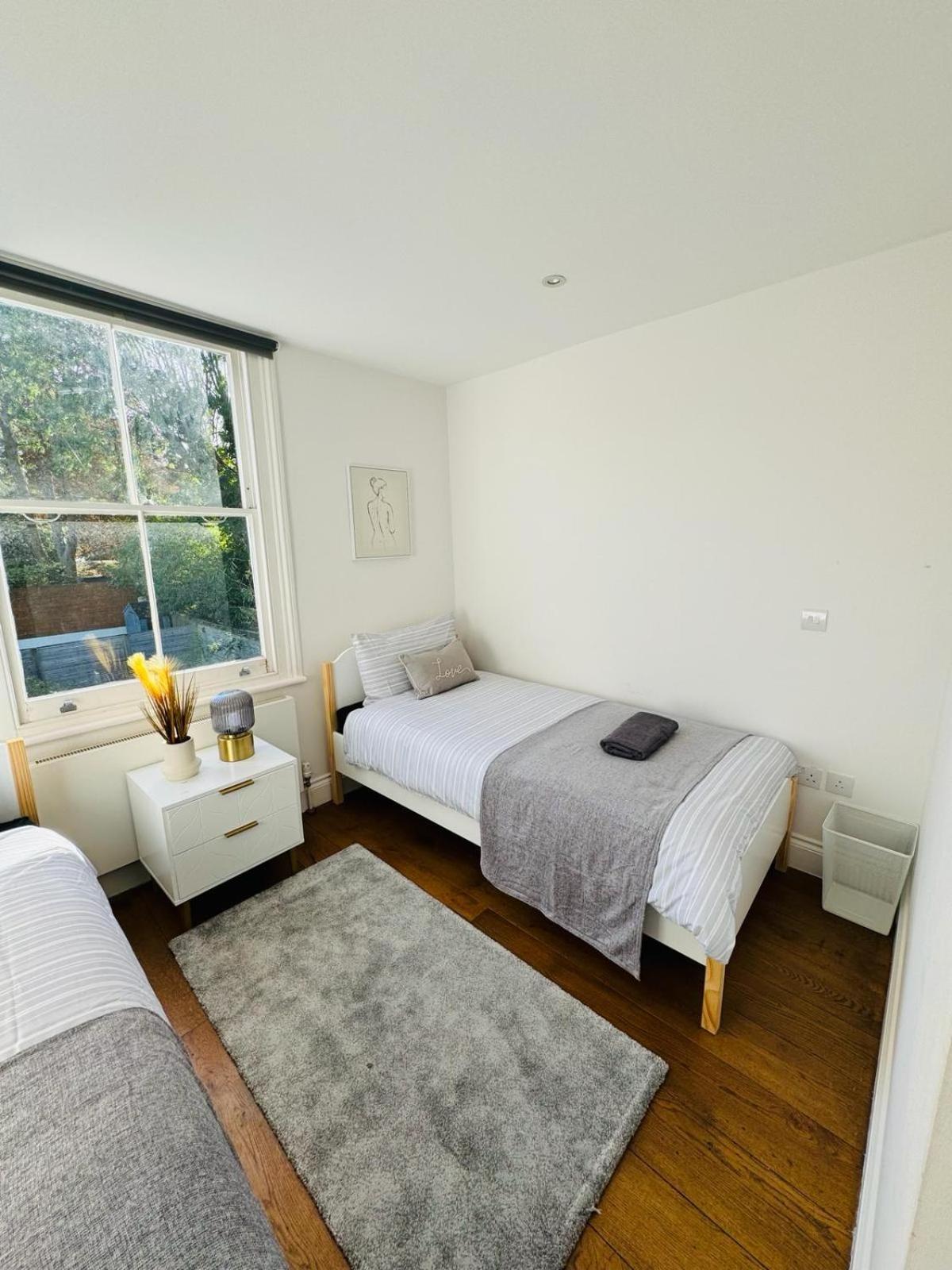 Apartamento Stunning Flat In Chiswick Londres Exterior foto