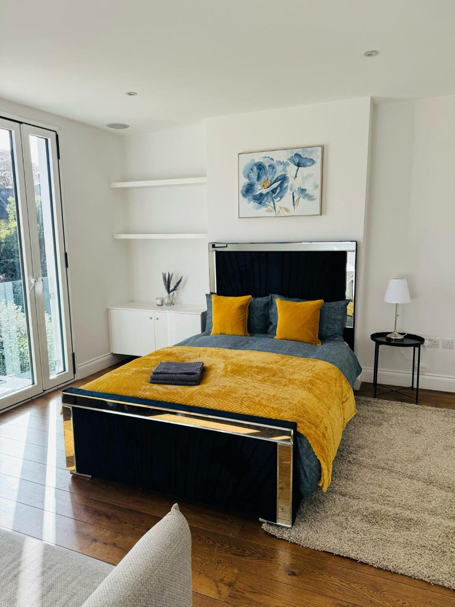 Apartamento Stunning Flat In Chiswick Londres Exterior foto