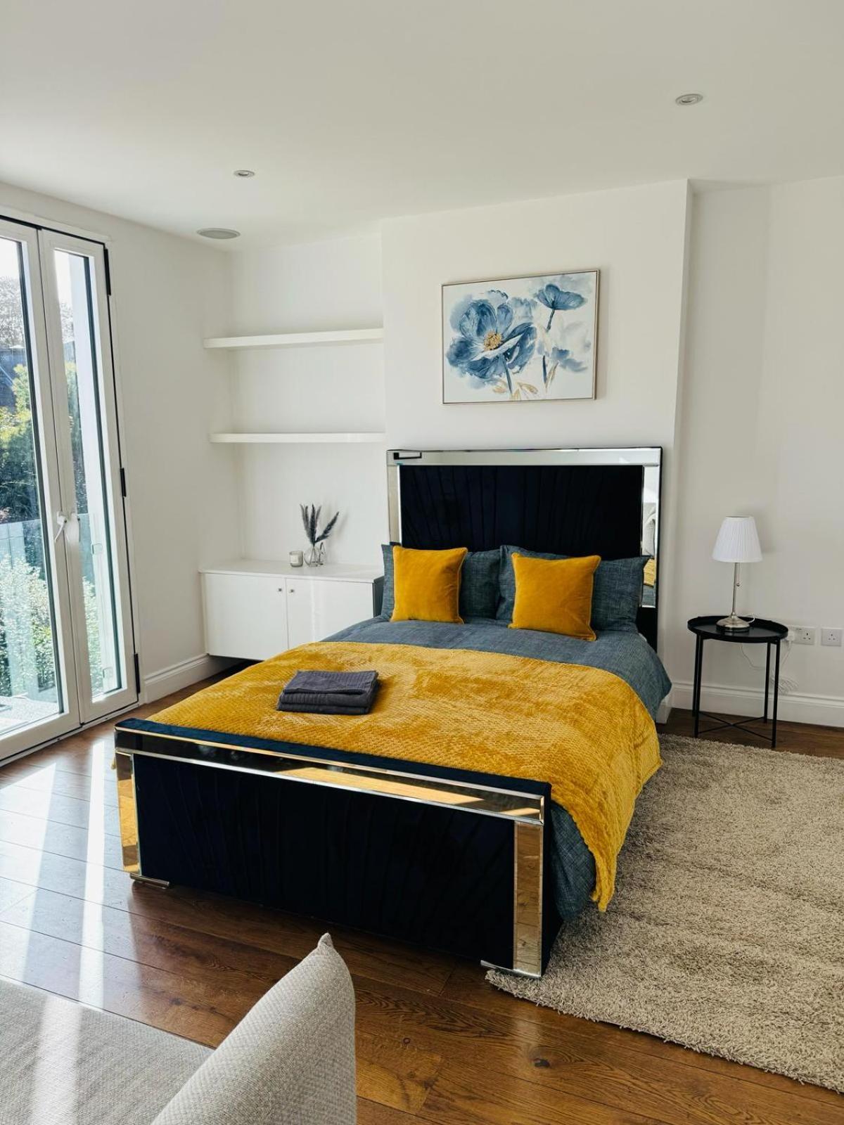 Apartamento Stunning Flat In Chiswick Londres Exterior foto