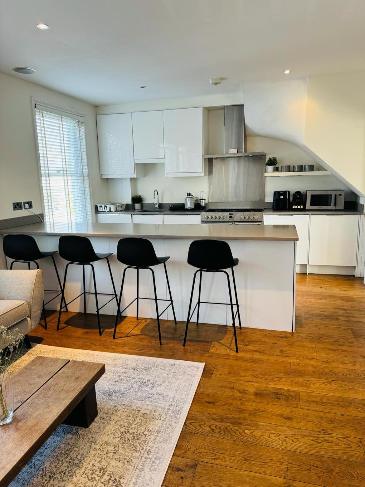 Apartamento Stunning Flat In Chiswick Londres Exterior foto