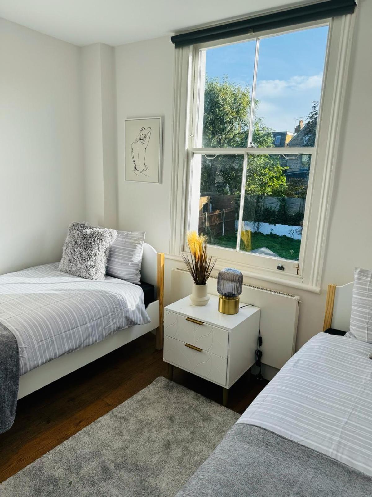 Apartamento Stunning Flat In Chiswick Londres Exterior foto