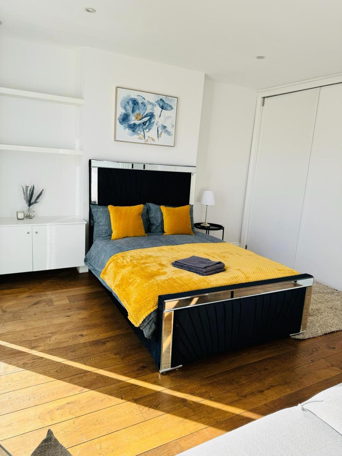 Apartamento Stunning Flat In Chiswick Londres Exterior foto